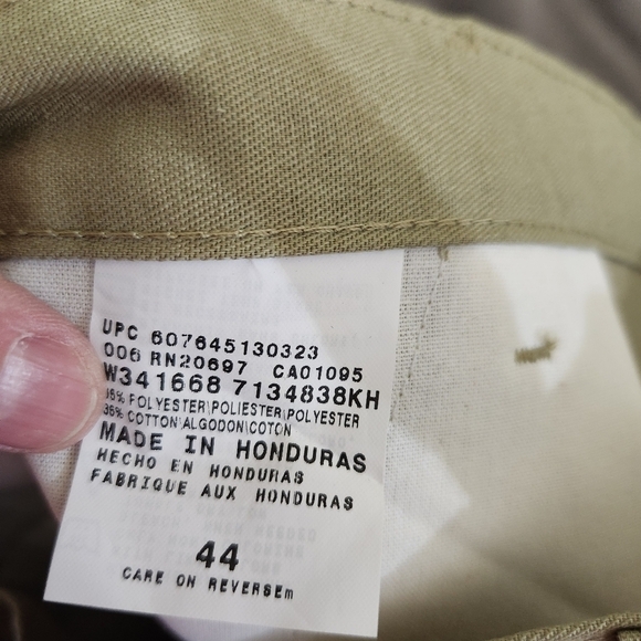 NWT Dickies Khaki Mens Shorts Wrinkle Resistant Multi Use Pockets, sz 44 - Picture 8 of 10